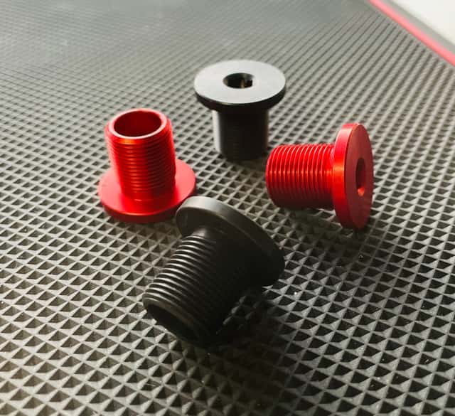 Manitou NEW | болт для оси | чёрный