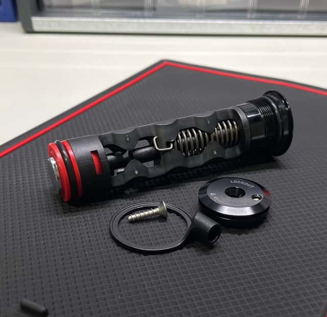 Демпфер компрессии вилки RockShox Paragone Gold Remote