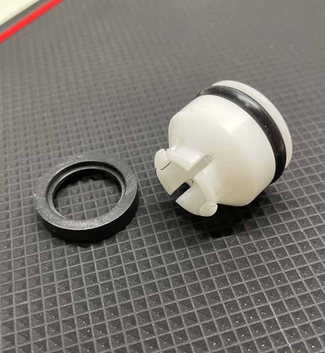 Донце демпфера вилки RockShox Dart / XC28