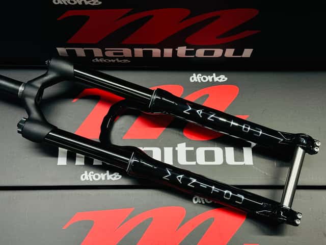 Вилка Manitou Circus Expert 26" | 120 ~ 130mm | 1-1/8 | 20mm