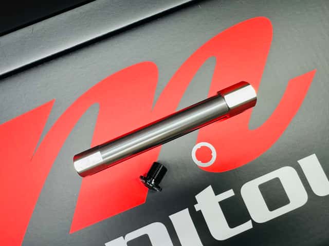 Ось Manitou Hex Lock 20mm | Circus - Dorado - Minute